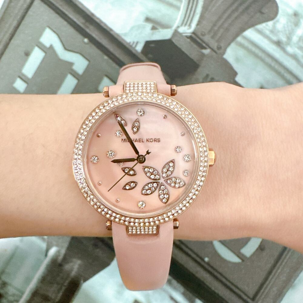 Michael Kors MK6808 Parker Three-Hand Blush Leather Watch - Picture 6 of 6